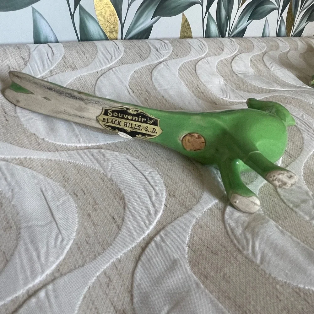 Mid century Green and Gold Ceramic Bird Salt and Pepper Shakers Set Souvenir